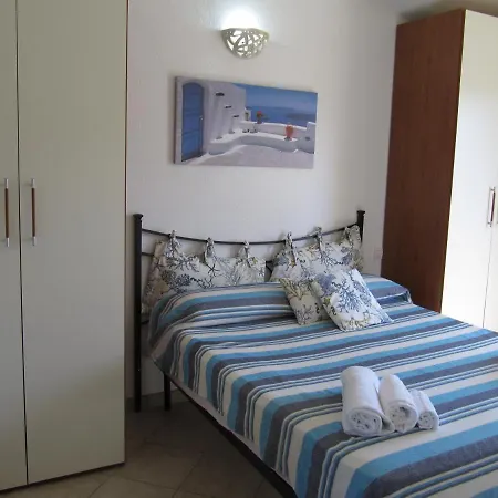 Bilocale Vista Mare Le Residenze Apartmán Porto San Paolo (Sardinia)
